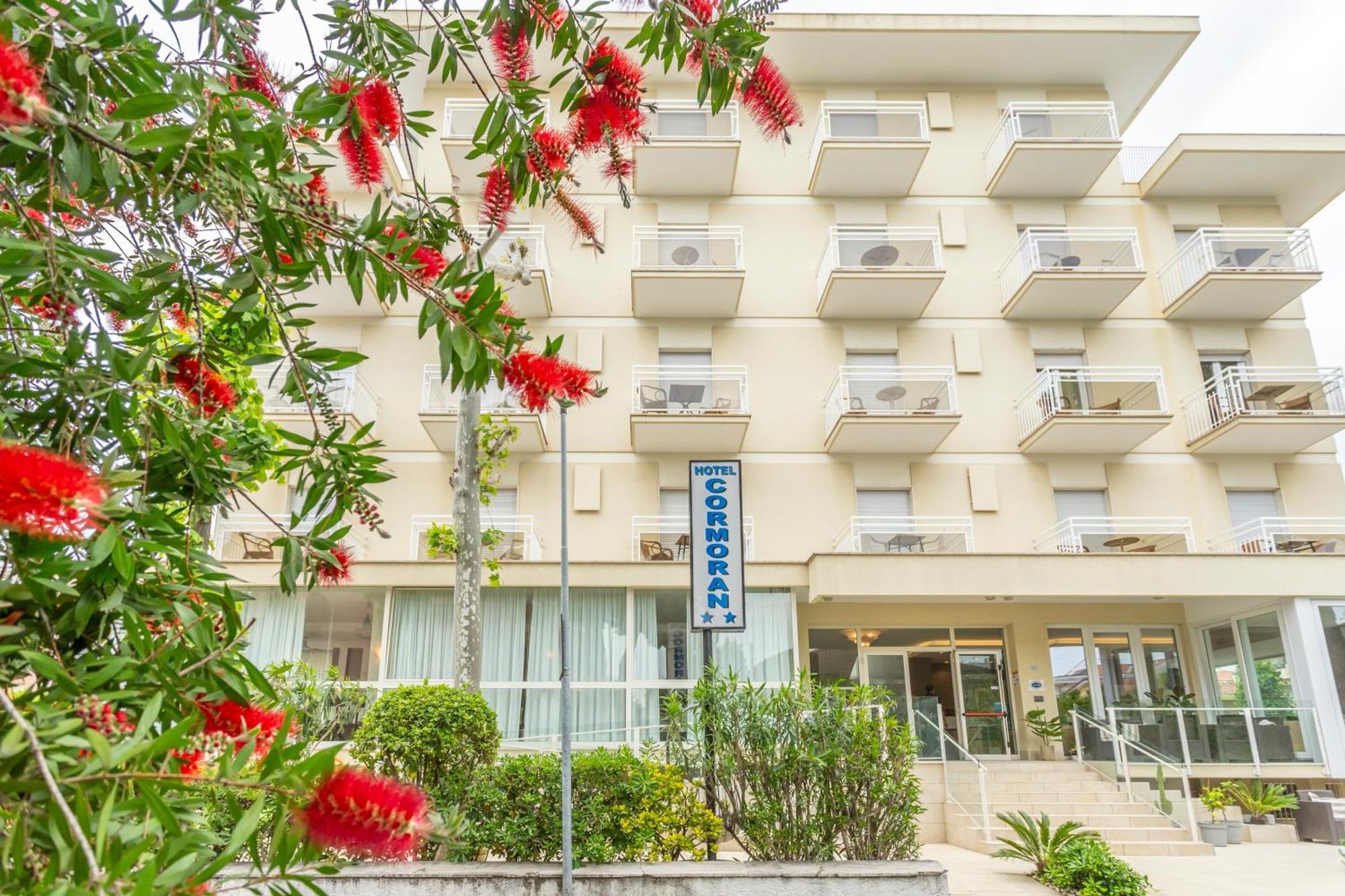 Hotel Cormoran Риччоне Экстерьер фото