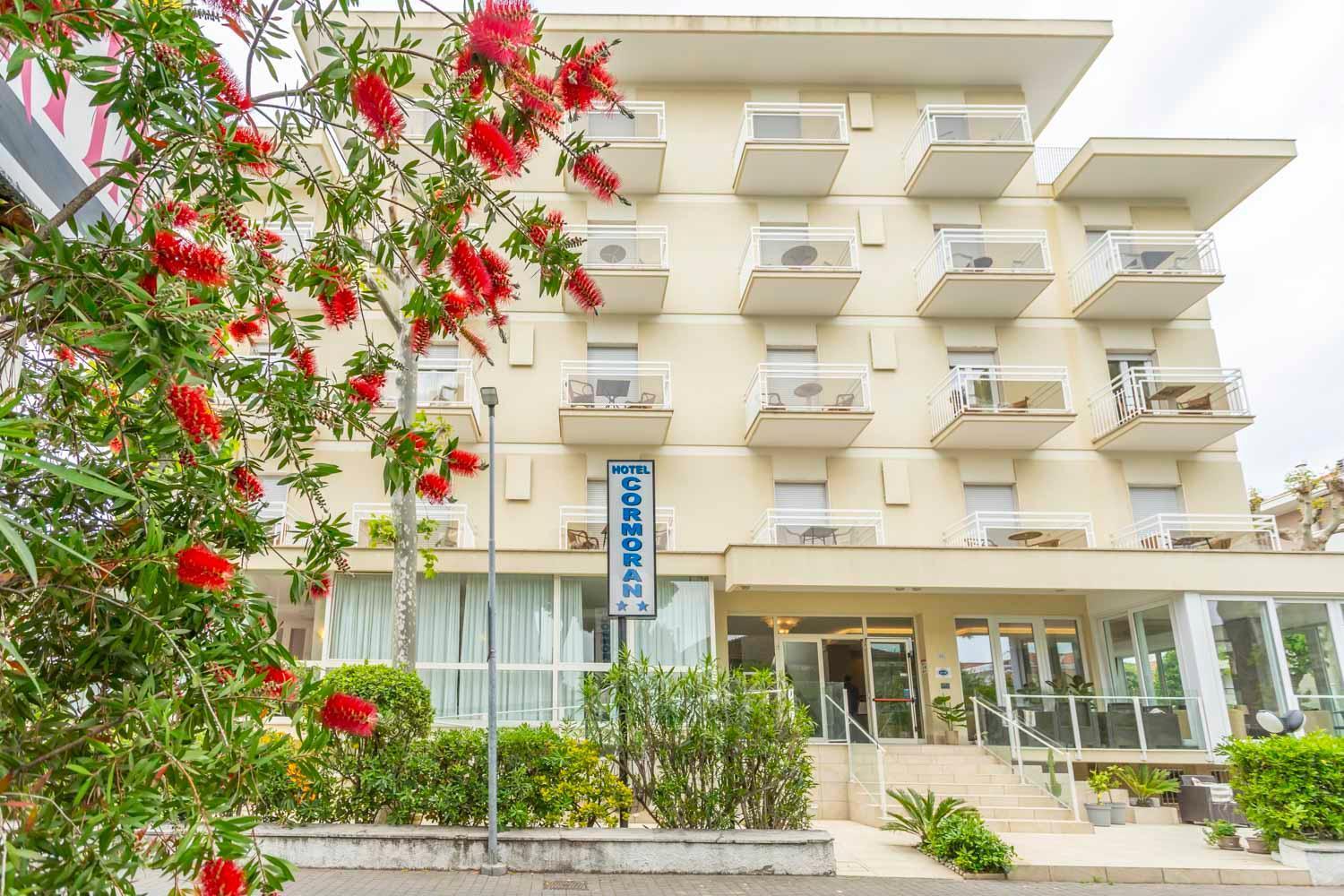 Hotel Cormoran Риччоне Экстерьер фото